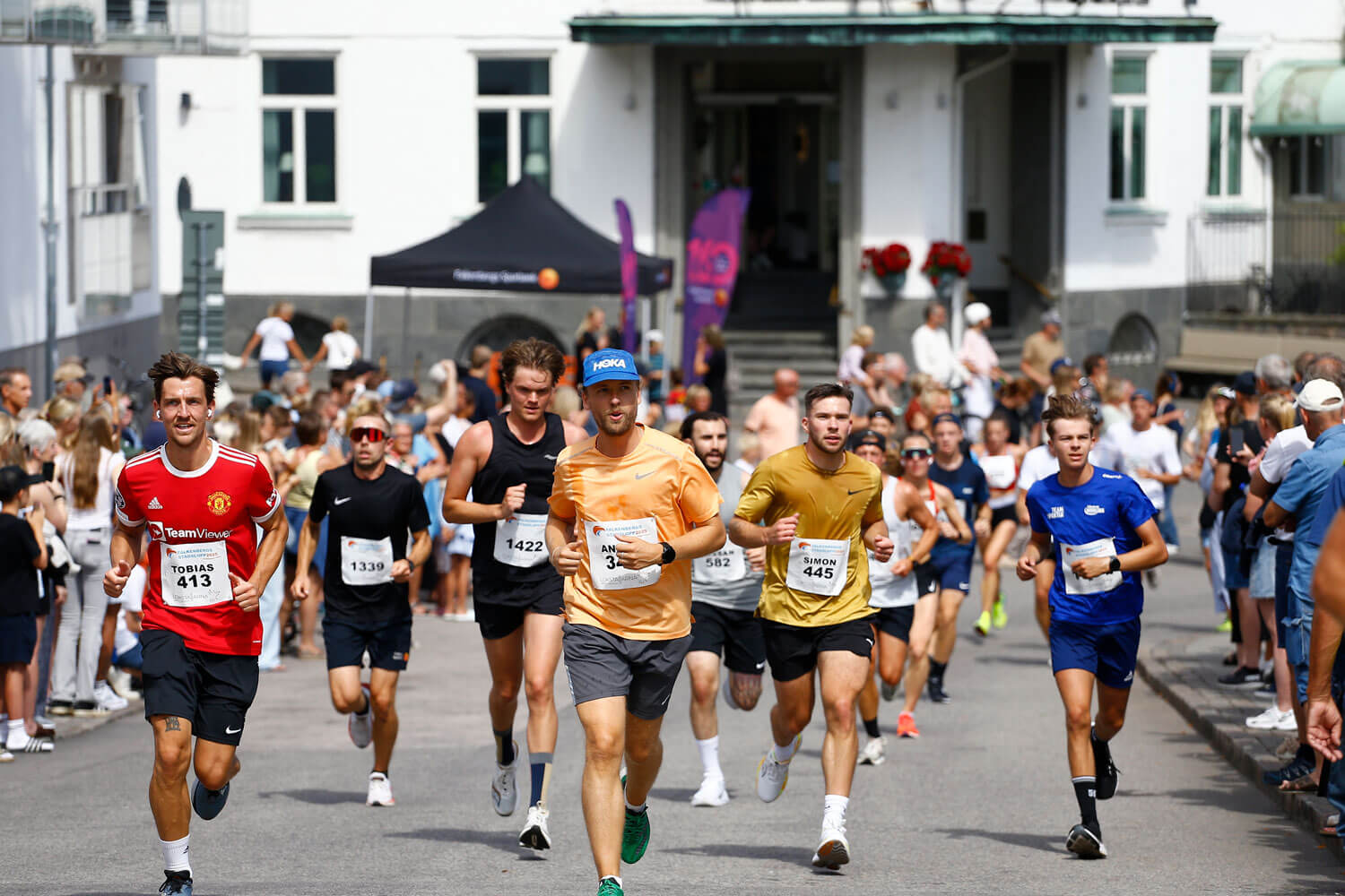 Falkenbergs Stadslopp 2025 – löpare genom stan